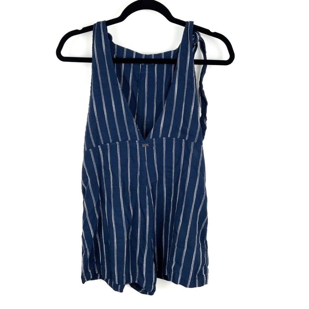 O’Neill Blue & White Stripe Woven Romper Overalls w/ Pockets | Size L - Picture 2 of 10